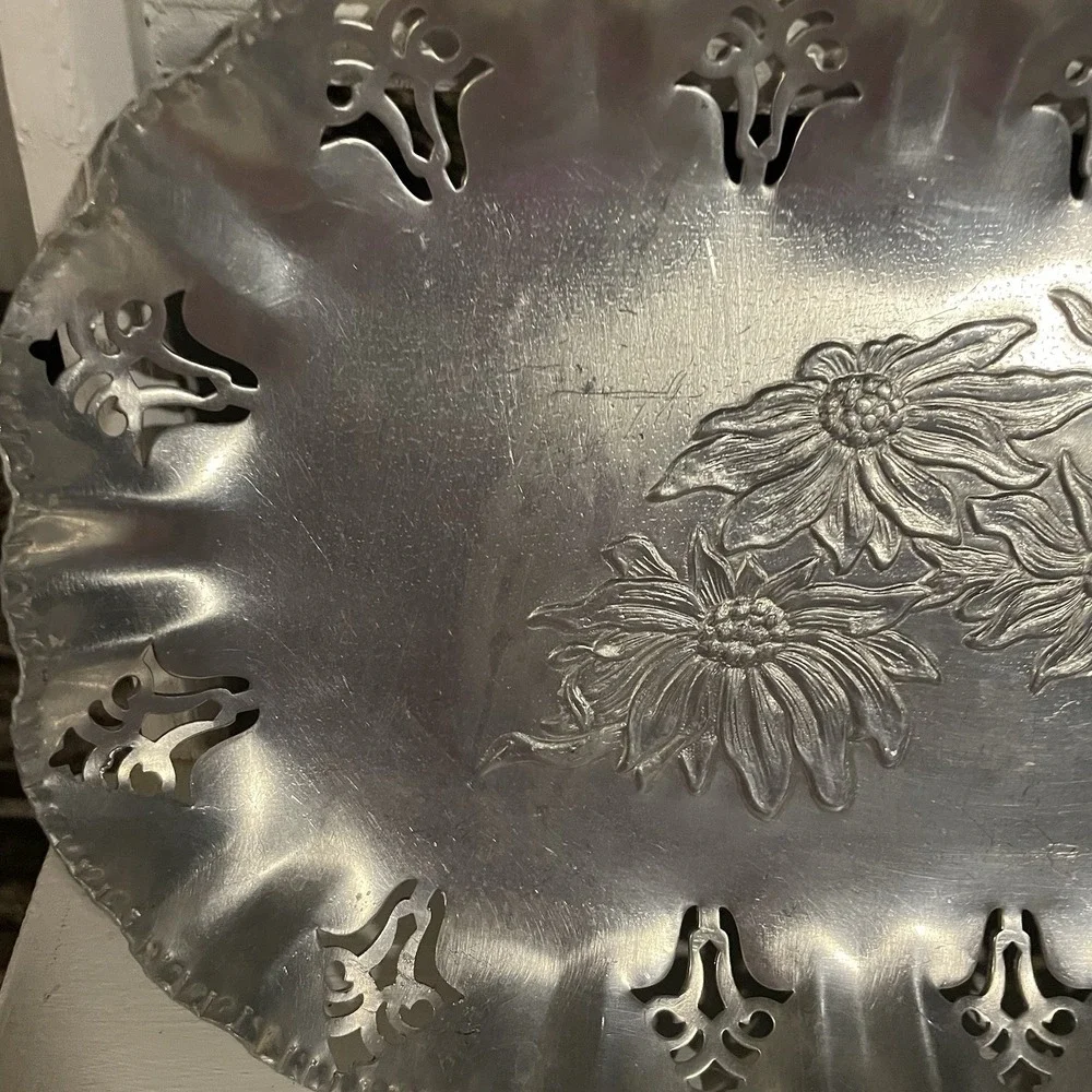 Hand Hammered Aluminum Sunflower Ruffled Tray 1716‎ Farber  & Shlevin Vtg